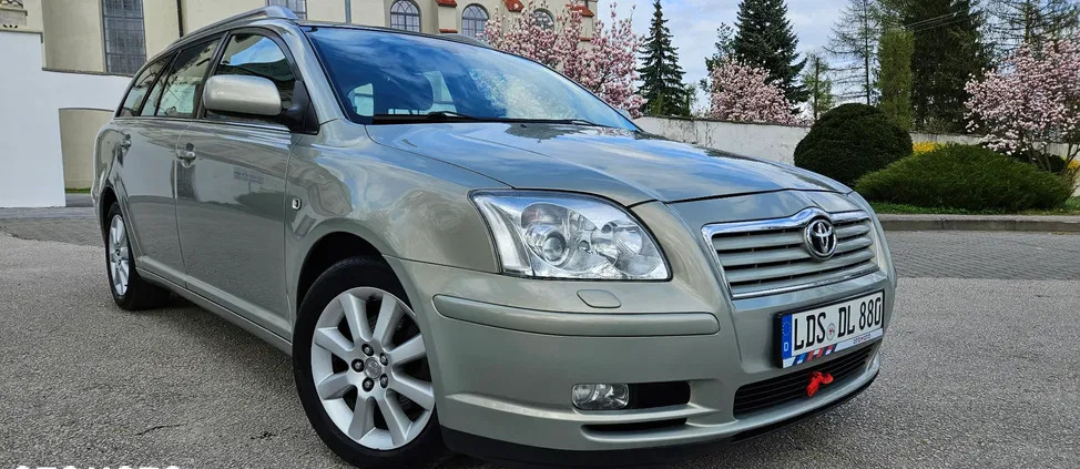 toyota avensis świętokrzyskie Toyota Avensis cena 15999 przebieg: 195236, rok produkcji 2005 z Wysokie Mazowieckie